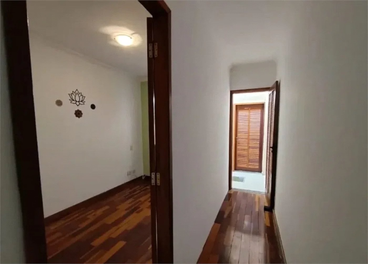 Sobrado à venda com 3 quartos, sendo 1 suíte, em Jardim Ester, São Paulo, SP