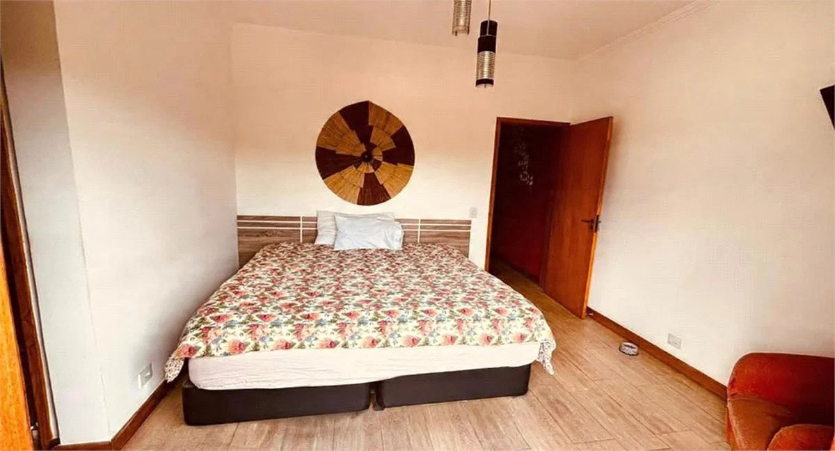 Sobrado à venda com 3 quartos, sendo 1 suíte, em Chácara Recanto Verde, Cotia, SP