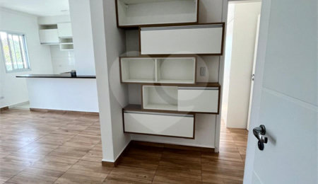 Apartamento à venda com 3 quartos, sendo 1 suíte,  em Jardim Villaça, São Roque, SP