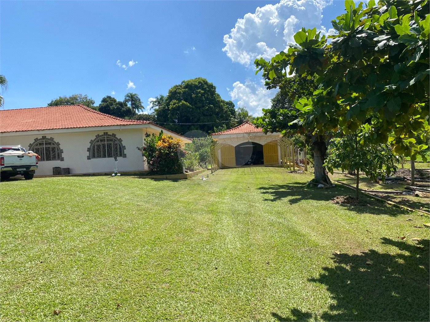 Casa à venda com 4 quartos, sendo 2 suítes,  em Dois Córregos, Piracicaba, SP