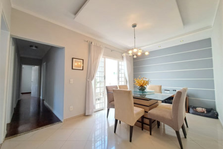 Casa à venda com 3 quartos, sendo 1 suíte, em Vila Trujillo, Sorocaba, SP