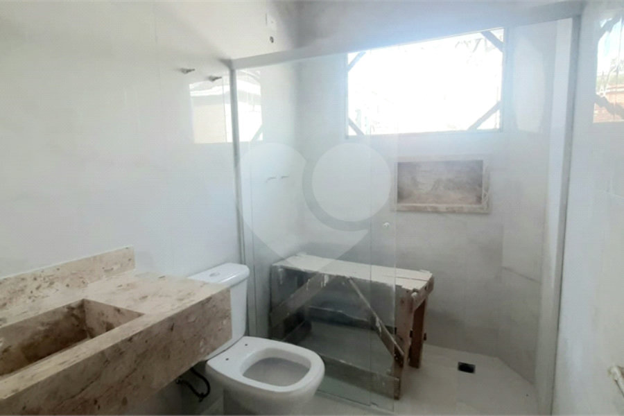 Sobrado à venda com 3 quartos, sendo 1 suíte, em Vila Mazzei, São Paulo, SP