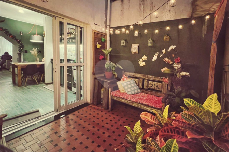 Sobrado à venda com 2 quartos em Tremembé, São Paulo, SP