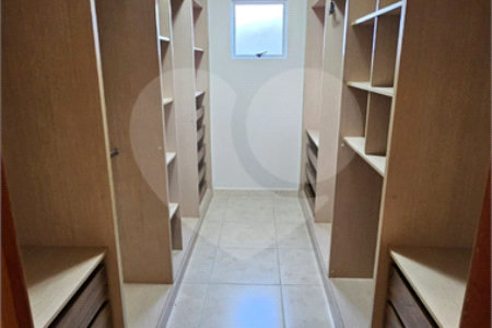 Casa para alugar com 4 quartos, sendo 2 suítes, no condomínio Portal de Itaici, Indaiatuba - SP
