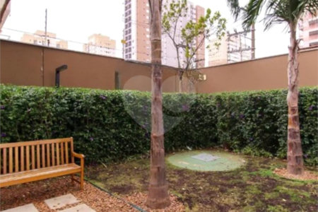 Apartamento à venda com 2 quartos, sendo 1 suíte,  em Quarta Parada, São Paulo, SP