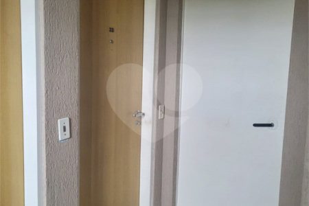 Apartamento à venda com 2 quartos em Vila Júlia, Poá, SP