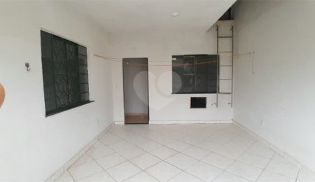 Sobrado para alugar com 2 quartos, sendo 1 suíte,  em Campo Grande, Rio de Janeiro, RJ