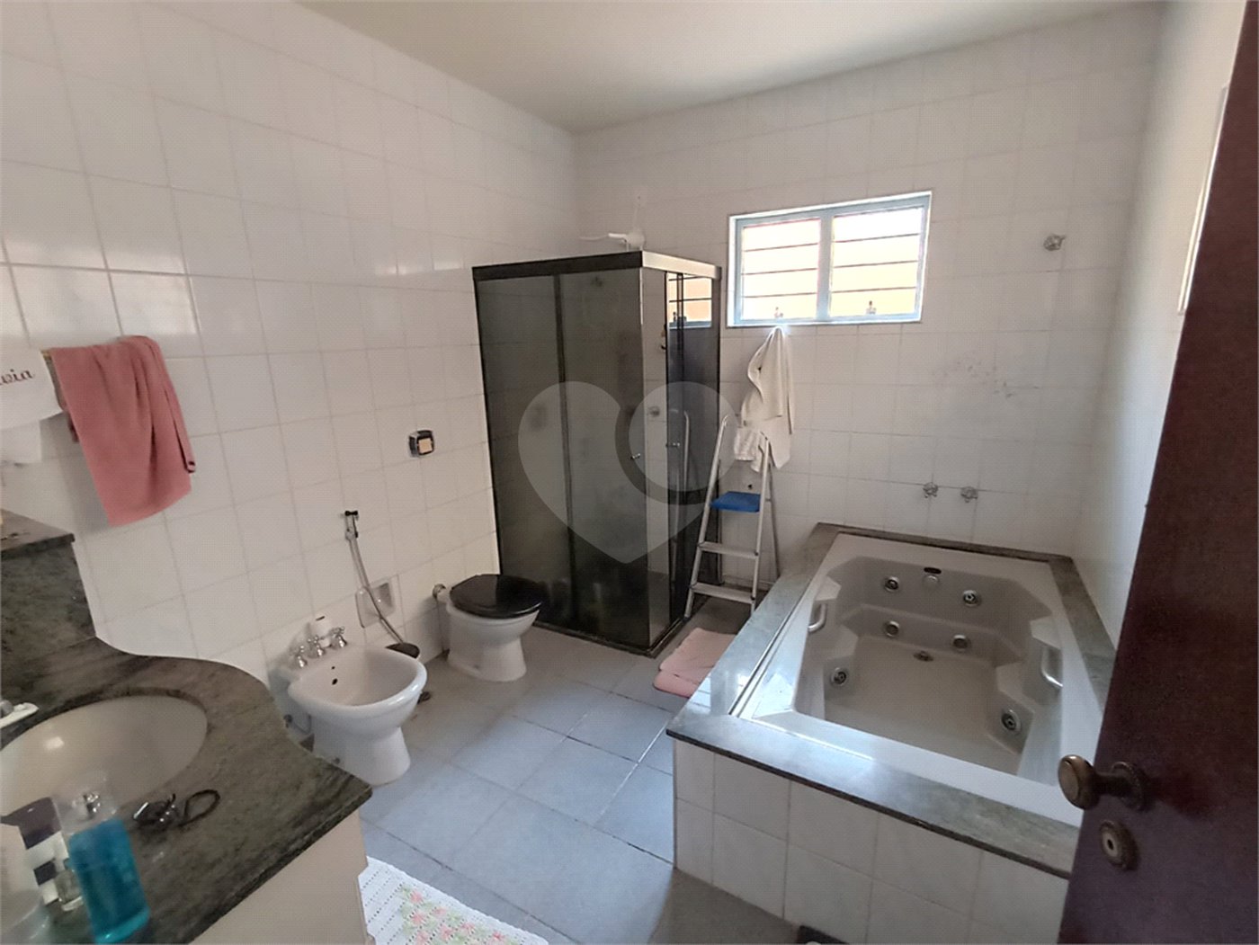 Casa à venda com 6 quartos, sendo 2 suítes, no Centro, Itapetininga, SP