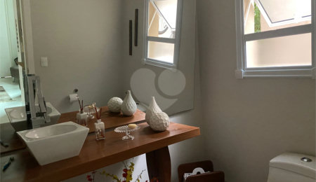 Casa à venda com 4 suítes no condomínio Granja Morumbi, São Paulo - SP