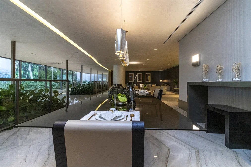 Apartamento à venda com 4 suítes em Jardim Guedala, São Paulo, SP