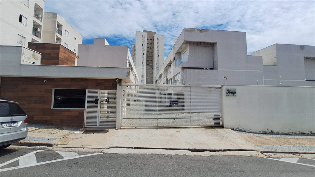 Casa à venda com 2 quartos, sendo 1 suíte, no condomínio Firenze, Sorocaba - SP