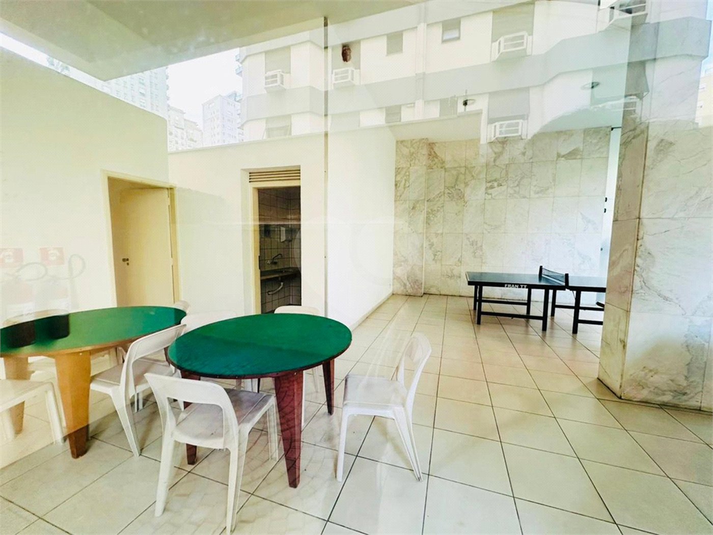Apartamento à venda ou para alugar com 4 quartos, sendo 1 suíte, em Itaim Bibi, São Paulo, SP