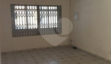 Sobrado à venda com 4 quartos, sendo 1 suíte,  em Tremembé, São Paulo, SP