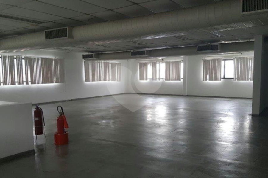 Prédio à venda em Santana, São Paulo, SP