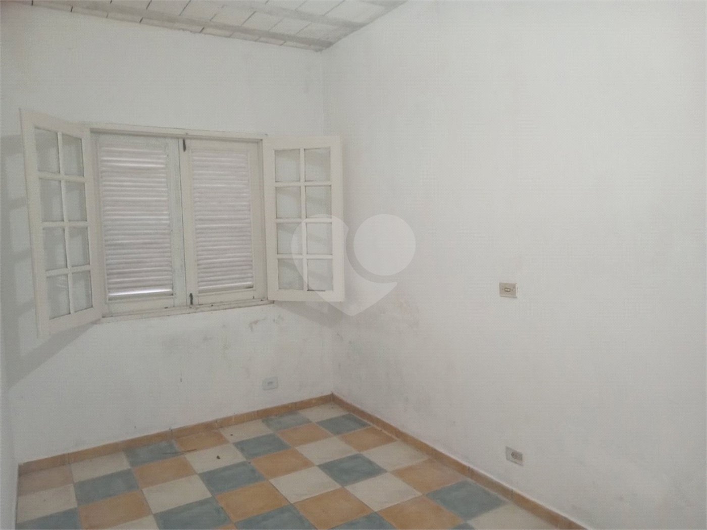 Chácara à venda com 7 quartos, sendo 3 suítes, em Saboó, São Roque, SP