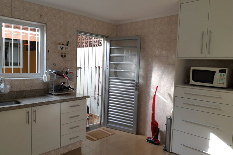 Sobrado à venda com 3 quartos, sendo 1 suíte, em Vila Romero, São Paulo, SP