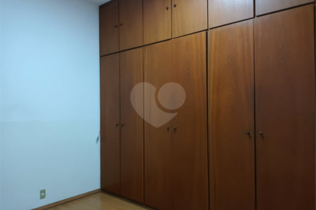 Casa à venda com 4 quartos em Vila Hamburguesa, São Paulo, SP