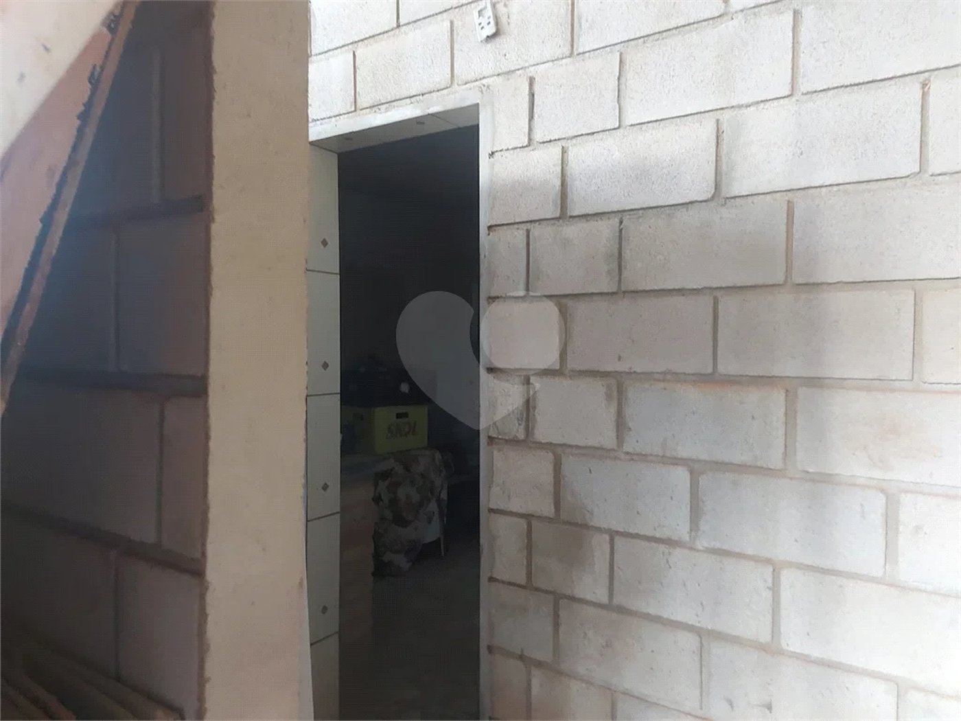 Locação de barracões para Armazenamento" área total de 6000mts - Bairro Abadia - Louveira SP
