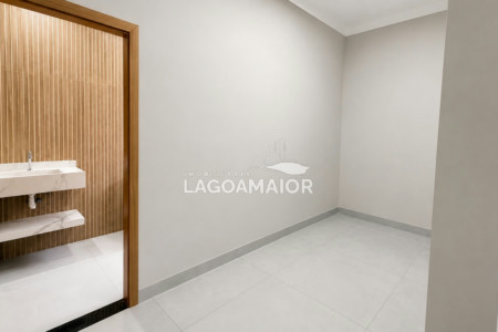 Casa à venda com 3 quartos, sendo 1 suíte, em Bela Vista da Lagoa, Três Lagoas, MS