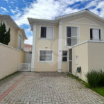 Casa à venda com 3 quartos, sendo 1 suíte, no condomínio Residencial Jardins, São Bernardo do Campo - SP