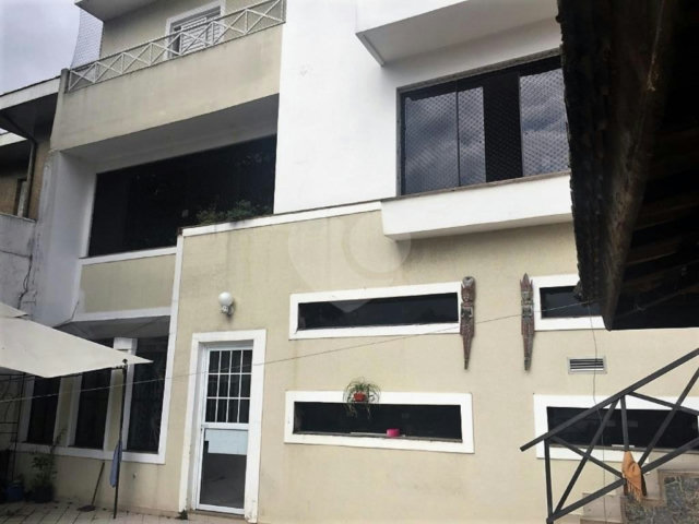 Sobrado à venda com 3 quartos, sendo 1 suíte,  em Tucuruvi, São Paulo, SP