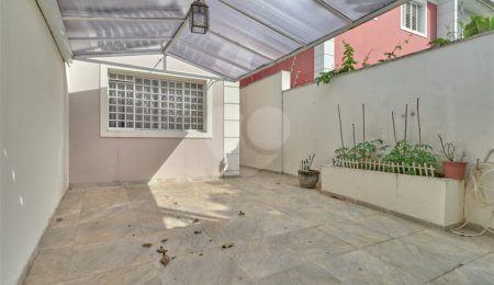 Sobrado à venda com 3 quartos, sendo 1 suíte,  em Jardim Prudência, São Paulo, SP