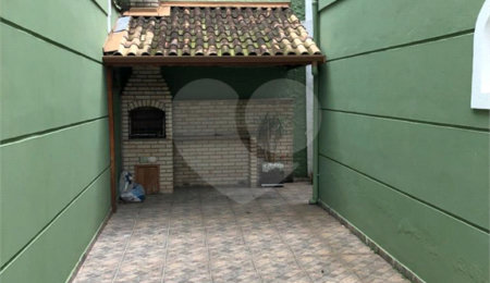 Casa à venda com 3 quartos, sendo 1 suíte, no condomínio Jardim das Pedras, São Paulo - SP