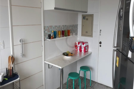 Apartamento para alugar com 3 quartos, sendo 1 suíte,  em Vila Andrade, São Paulo, SP