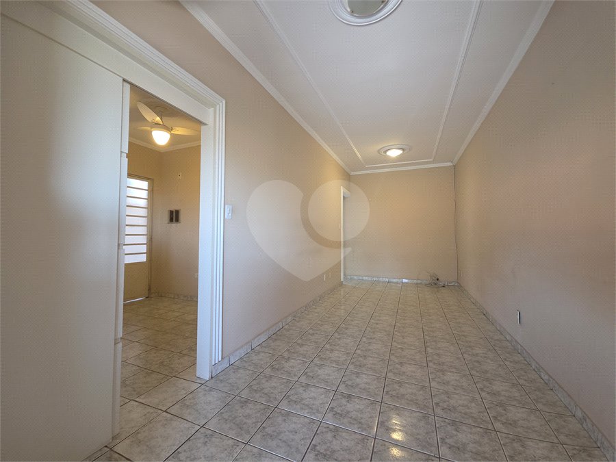 Casa à venda com 3 quartos, sendo 1 suíte, no condomínio Parque das Árvores, Sorocaba - SP