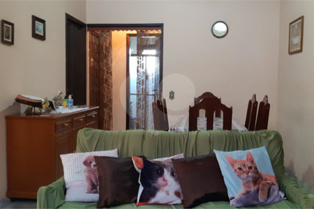 Sobrado à venda com 7 quartos, sendo 2 suítes, em Jardim Marajoara, São Paulo, SP