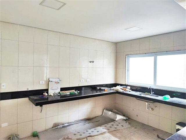 Casa à venda com 3 quartos, sendo 1 suíte,  no condomínio Ouro Verde, Guarulhos - SP