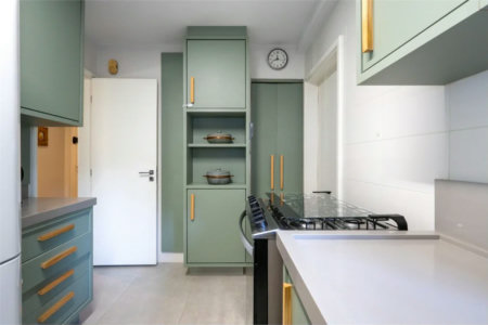 Apartamento à venda com 3 quartos, sendo 1 suíte, em Jardim Morumbi, São Paulo, SP