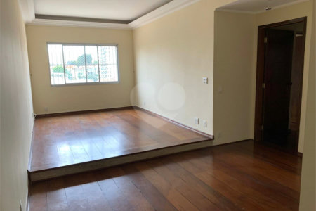 Apartamento à venda com 2 quartos, sendo 1 suíte,  em Jardim Aeroporto, São Paulo, SP