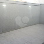 Sobrado novo com 3 suítes, 4 vagas, espaço gourmet com churrasqueira, jardim de inverno e acabamento premium. Conforto, modernidade e sofisticação.