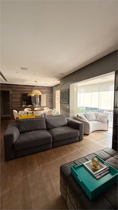 Apartamento totalmente mobiliado, com 02 suítes, 2 vagas de garagem 112m² a venda Vila Mascote.