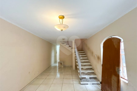 Sobrado à venda com 4 quartos, sendo 3 suítes, em Vila Libanesa, São Paulo, SP