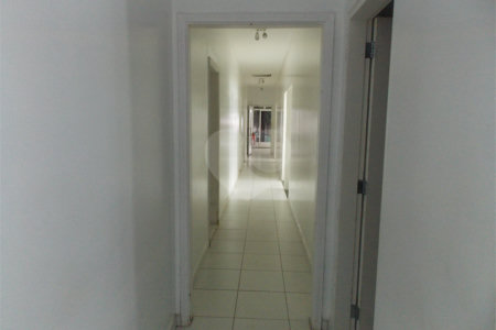 Casa à venda ou para alugar com 15 quartos, sendo 5 suítes,  no Centro, Atibaia, SP