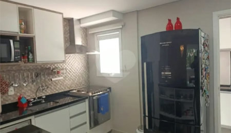 Apartamento à venda com 3 quartos, sendo 1 suíte,  em Vila Gomes, São Paulo, SP