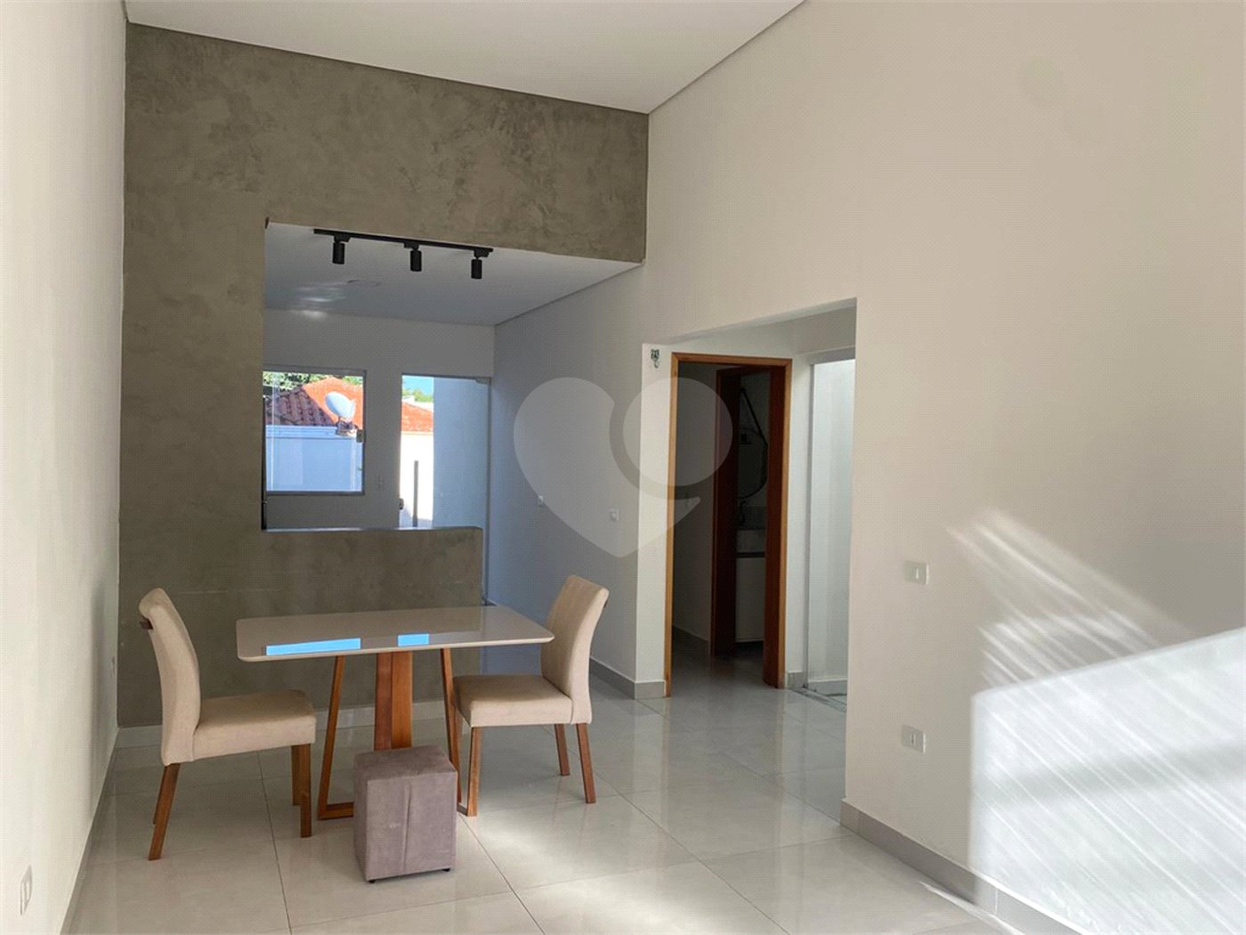 Casa à venda com 2 quartos, sendo 1 suíte, no condomínio Ilha das Águas, Salto - SP