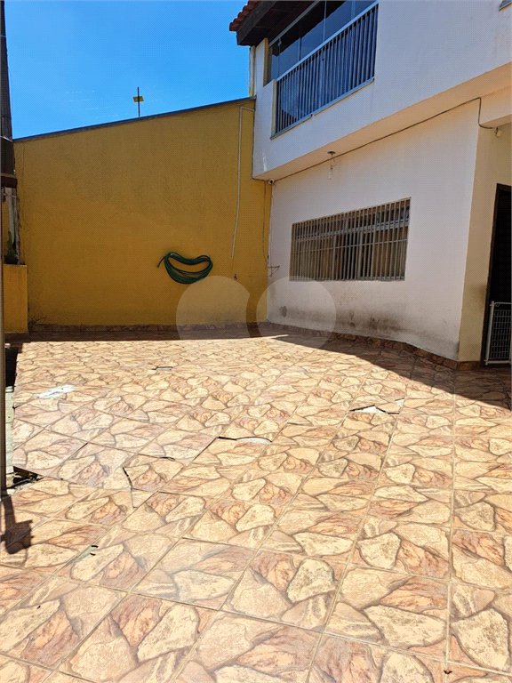 Sobrado à venda com 4 quartos, sendo 2 suítes, em Jardim Modelo, Suzano, SP