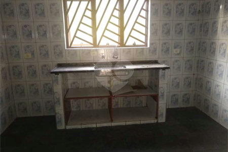 Sobrado à venda com 3 quartos, sendo 1 suíte, em Jardim Santa Luiza, Sorocaba, SP