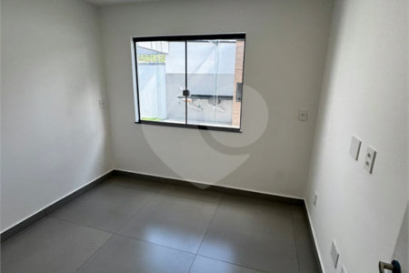 Casa à venda com 3 quartos, sendo 1 suíte, no condomínio Parque Guará, Rio de Janeiro - RJ