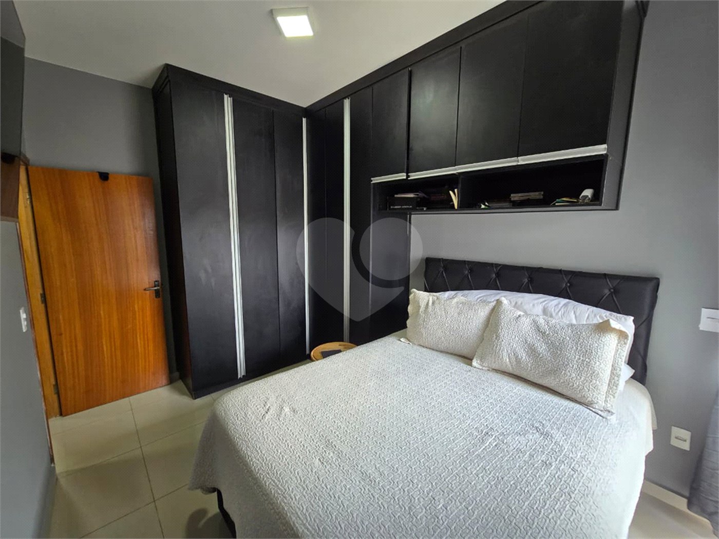 Casa à venda com 3 quartos, sendo 2 suítes,  no condomínio Residencial Marina, Itapetininga - SP