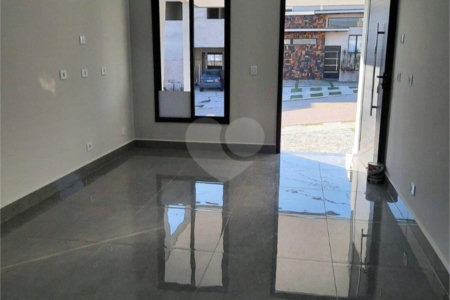 Casa à venda com 3 quartos, sendo 1 suíte, no condomínio Horto Florestal Villagio, Sorocaba - SP