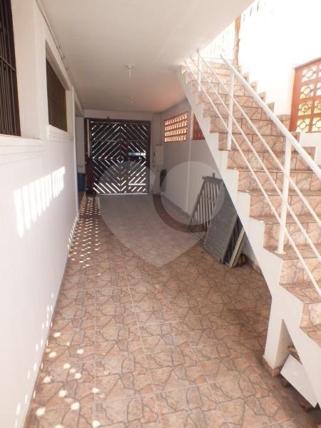 Casa à venda com 3 quartos, sendo 1 suíte, em Jardim Oriental, São Paulo, SP