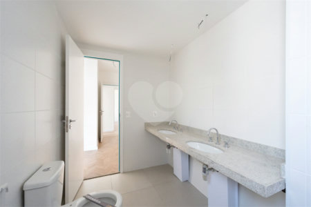 Apartamento à venda com 3 suítes em Vila Clementino, São Paulo, SP