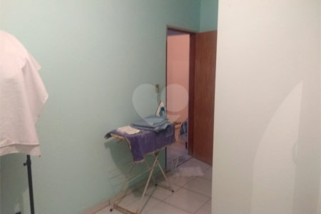 Sobrado à venda com 3 quartos, sendo 1 suíte, em Jardim Maria Antônia Prado, Sorocaba, SP
