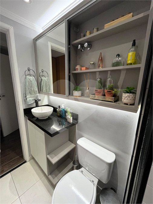 Apartamento à venda com 3 quartos, sendo 1 suíte, em Vila Hamburguesa, São Paulo, SP