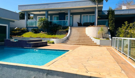 Casa à venda com 3 suítes no Centro, Bom Jesus dos Perdões, SP