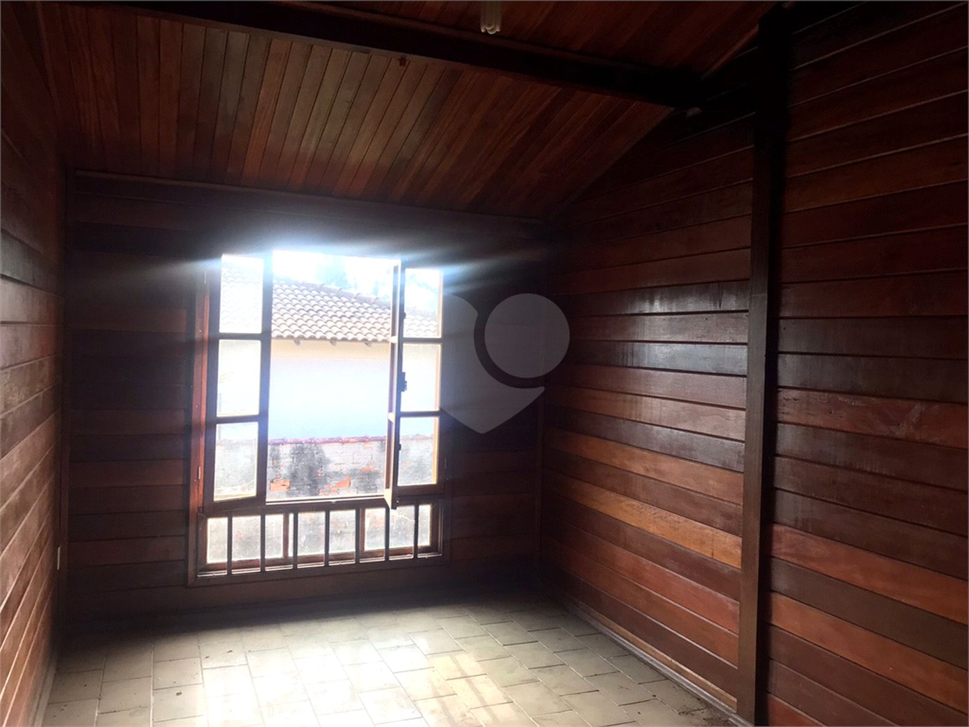 Casa à venda com 3 quartos, sendo 1 suíte, no condomínio Zuleika Jabour, Salto - SP